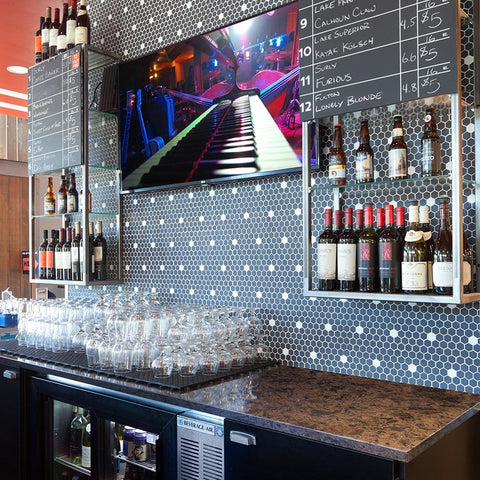 products/wellington_c_whole-foods_wine-bar_1260x960_0b37de1a-c1ac-4ee4-bfcc-4e06ded2907c.jpg